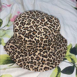 New bucket hat!!🌟